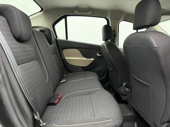 2015 Renault Logan II, чёрный, 675000 рублей - вид 10