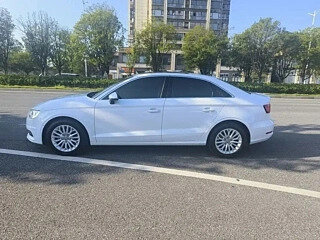 2017 Audi A3 III (8V) Рестайлинг, белый, 1235000 рублей - вид 3