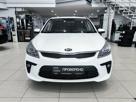 2020 Kia Rio IV, белый, 1220000 рублей, вид 2