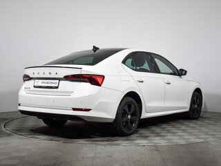 2021 Skoda Octavia IV (A8), белый, 1848000 рублей, вид 5