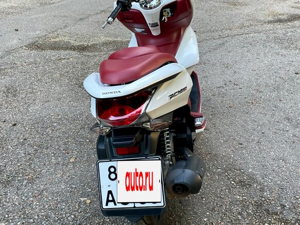2010 Honda PCX 150, белый, 330000 рублей - вид 8
