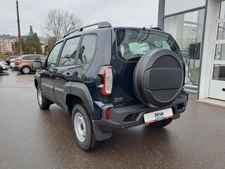2026 Lada (ВАЗ) Niva Travel I Рестайлинг, зелёный, 1546900 рублей, вид 3