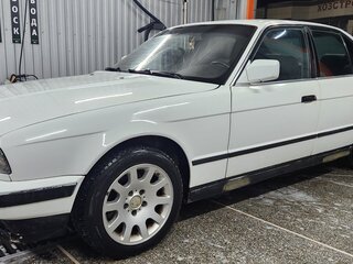 1990 BMW 5 серии 520i III (E34), белый, 300000 рублей, вид 1