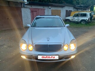 2004 Mercedes-Benz E-Класс 240 III (W211, S211), серебристый, 960000 рублей, вид 3
