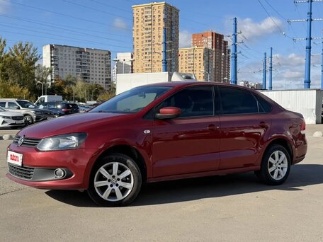 2011 Volkswagen Polo V, красный, 755000 рублей, вид 1