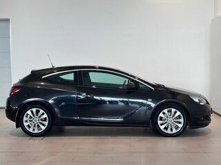 2013 Opel Astra GTC J Рестайлинг, чёрный, 1050000 рублей, вид 5