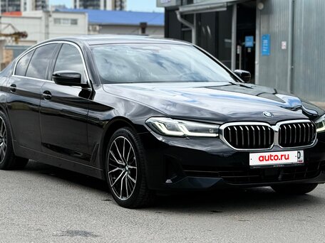 2021 BMW 5 серии 530i xDrive VII (G30/G31/G38) Рестайлинг, чёрный, 4500000 рублей, вид 2