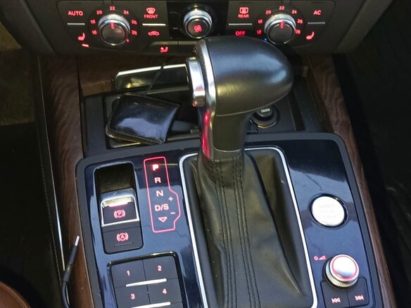 2012 Audi A6 IV (C7), чёрный, 1600000 рублей - вид 15