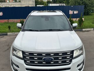2017 Ford Explorer V Рестайлинг, белый, 2528000 рублей, вид 2