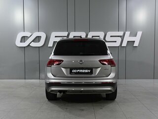 2017 Volkswagen Tiguan II, серебристый, 2999000 рублей, вид 4