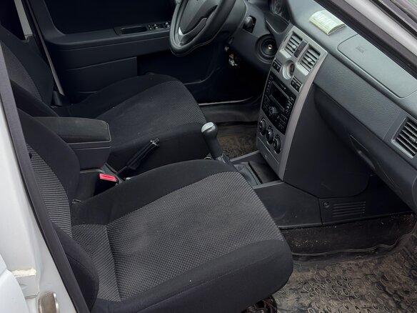 2012 Lada (ВАЗ) Priora I, белый, 330000 рублей - вид 3