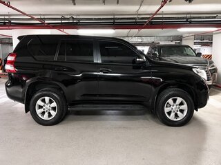2015 Toyota Land Cruiser Prado 6-speed 150 Series Рестайлинг 1, чёрный, 3500000 рублей, вид 2