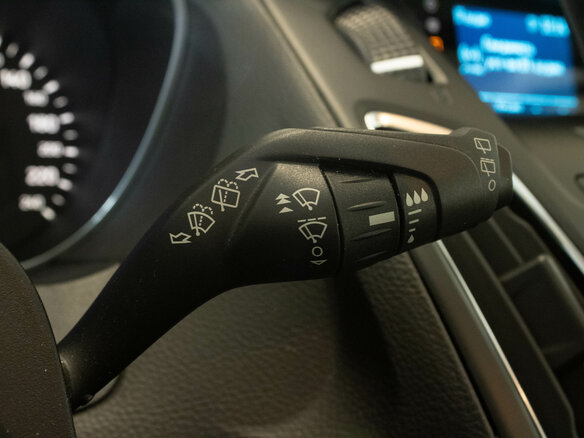 2018 Ford Focus III Рестайлинг, красный, 1579000 рублей - вид 12