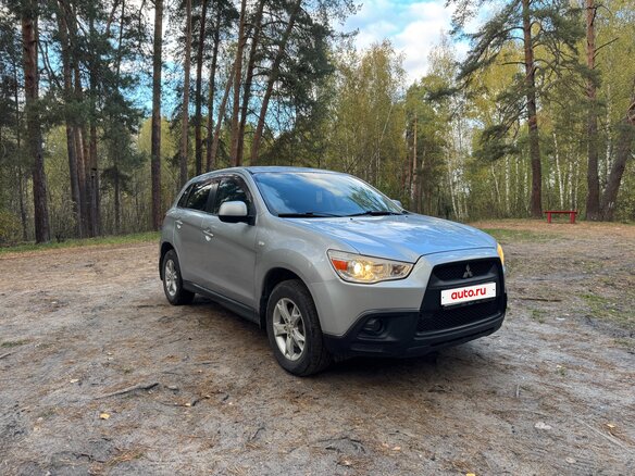 2011 Mitsubishi ASX I, серебристый, 950000 рублей