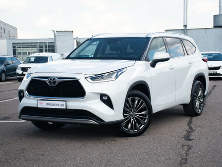 Toyota Highlander IV (XU70)