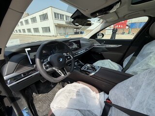 2025 BMW 7 серии 735i VII (G70), чёрный, 14990000 рублей, вид 4