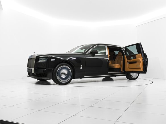 2024 Rolls-Royce Phantom VIII Рестайлинг (Series II), чёрный, 80000000 рублей - вид 2
