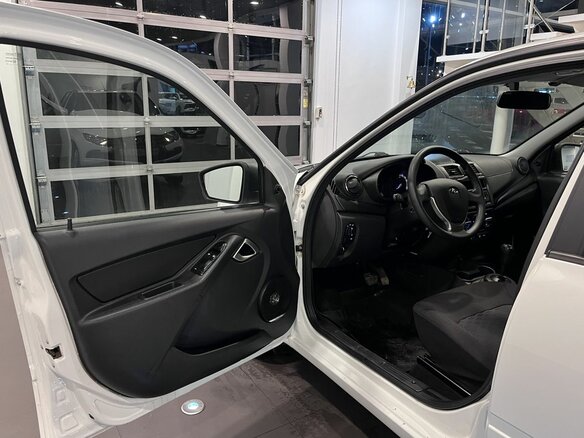 2019 Lada (ВАЗ) Granta I Рестайлинг, белый, 725000 рублей - вид 19