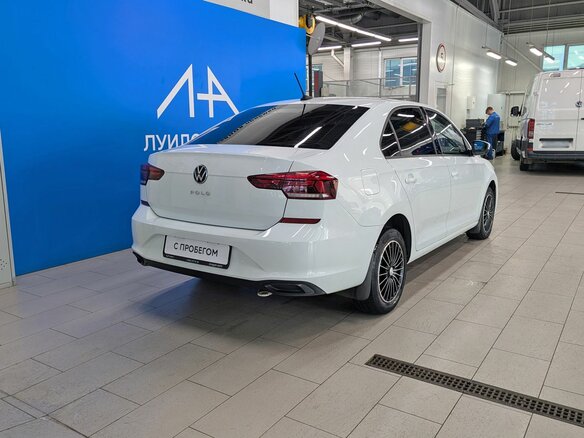 2020 Volkswagen Polo VI, белый, 1490000 рублей - вид 4