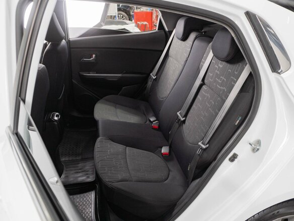 2015 Kia Rio III Рестайлинг, белый, 1170000 рублей - вид 8