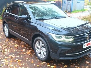 2021 Volkswagen Tiguan II Рестайлинг, чёрный, 3450000 рублей, вид 3