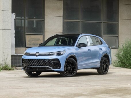 2026 Volkswagen Tiguan L Pro III (China Market), голубой, 4400000 рублей, вид 1