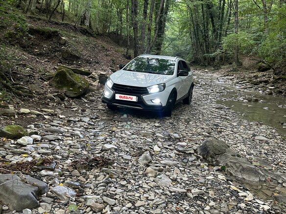 2019 Lada (ВАЗ) Vesta SW I, белый, 600000 рублей - вид 11