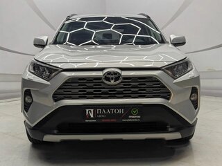 2019 Toyota RAV4 V (XA50), серебристый, 2849000 рублей, вид 2