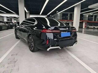 2024 BMW 5 серии Long 525Li VIII (G60/G61/G68), чёрный, 5665000 рублей, вид 4