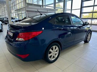 2016 Hyundai Solaris I Рестайлинг, синий, 899900 рублей, вид 4