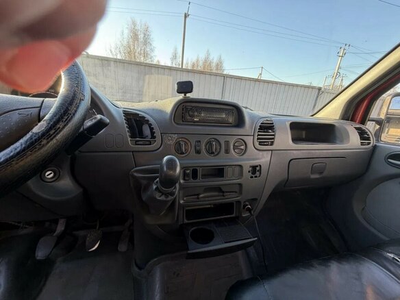 2006 Mercedes-Benz Sprinter Classic, красный, 500000 рублей - вид 2