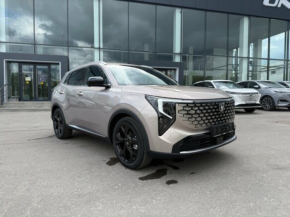 2026 Changan UNI-S I Рестайлинг, золотистый - вид 3
