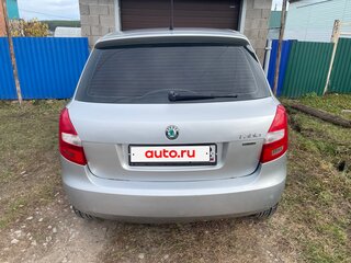 2011 Skoda Fabia II Рестайлинг, серебристый, 520000 рублей, вид 3