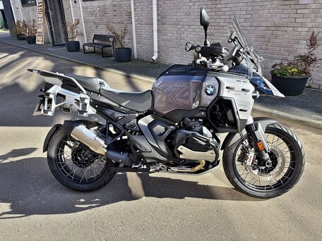 2025 BMW R 1300 GS Adventure, серый, 3300000 рублей, вид 2