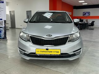 2017 Kia Rio III Рестайлинг, серебристый, 800000 рублей, вид 2