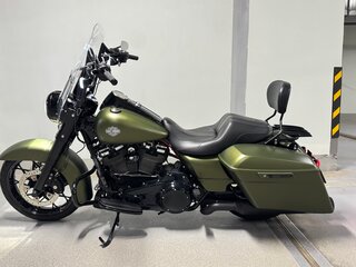 2022 Harley-Davidson Road King Special, зелёный, 1890000 рублей, вид 1