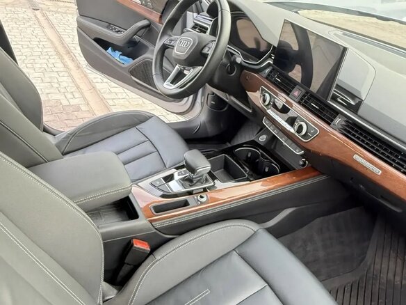 2020 Audi A4 40 TFSI V (B9) Рестайлинг, серый, 2850000 рублей - вид 5
