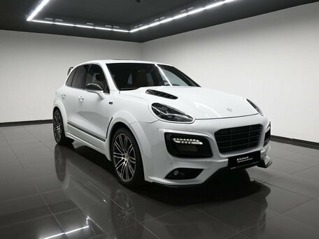 2016 Porsche Cayenne Turbo II Рестайлинг (958), белый, 8290000 рублей, вид 3