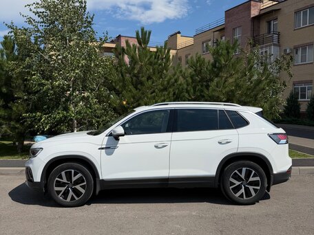 2023 Volkswagen Tayron I Рестайлинг, белый, 2710000 рублей, вид 3