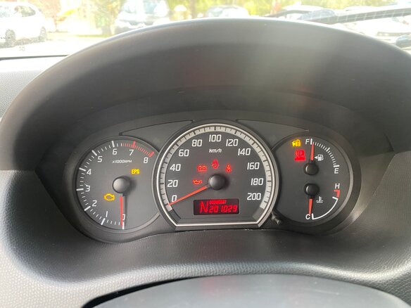 2007 Suzuki Swift AMT III, красный, 555000 рублей - вид 12