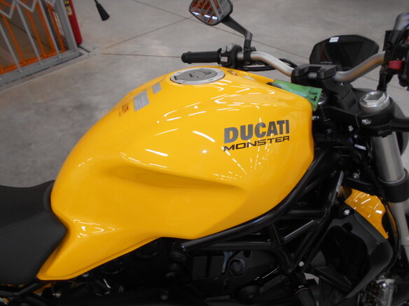 2018 Ducati Monster 821, жёлтый, 760000 рублей - вид 17