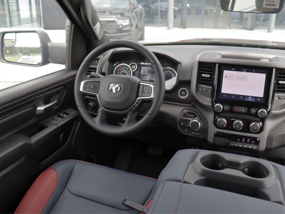 2026 Ram 1500 Quad Cab V Рестайлинг, оранжевый, 8910000 рублей - вид 24