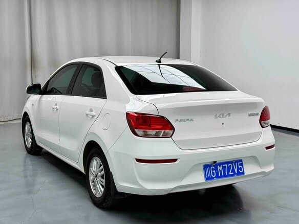 2023 Kia Pegas, белый, 880000 рублей - вид 4