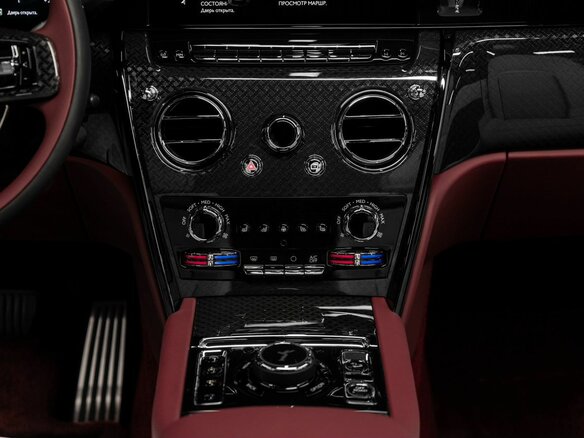 2026 Rolls-Royce Cullinan Black Badge I Рестайлинг (Series II), синий, 78125000 рублей - вид 22