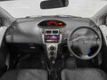 2010 Toyota Vitz II (XP90), белый, 650000 рублей - вид 8