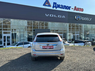 2008 Ford Focus II Рестайлинг, серебристый, 400000 рублей, вид 4