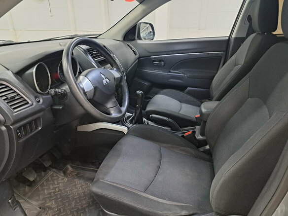 2010 Mitsubishi ASX I, серый, 740000 рублей - вид 15