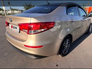 2015 Kia Rio III Рестайлинг, бежевый, 1050000 рублей, вид 3
