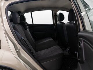 2010 Renault Sandero I, бежевый, 675000 рублей, вид 5