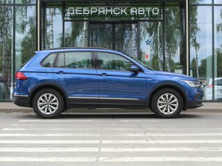 2021 Volkswagen Tiguan II Рестайлинг, синий, 2650000 рублей, вид 4